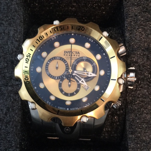 Men’s INVICTA watches with storage case - Picture 2 of 8